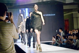 深圳舞臺(tái)搭建租賃服務(wù)，助力文藝演出精彩呈現(xiàn)